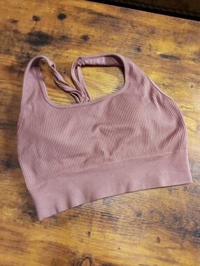 Like New Medium Velocity Mauve Strappy Trendy Padded Wirefree sports bra